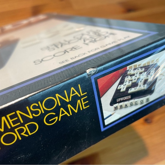 Deadstock VTG Sealed 1980s UPWORDS A 3 Dimensional Word Game Milton Bradley Comp - Picture 5 of 15
